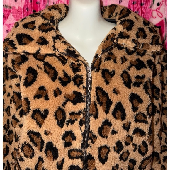 🤎 Leopard Print Teddy Jacket - Picture 2 of 5